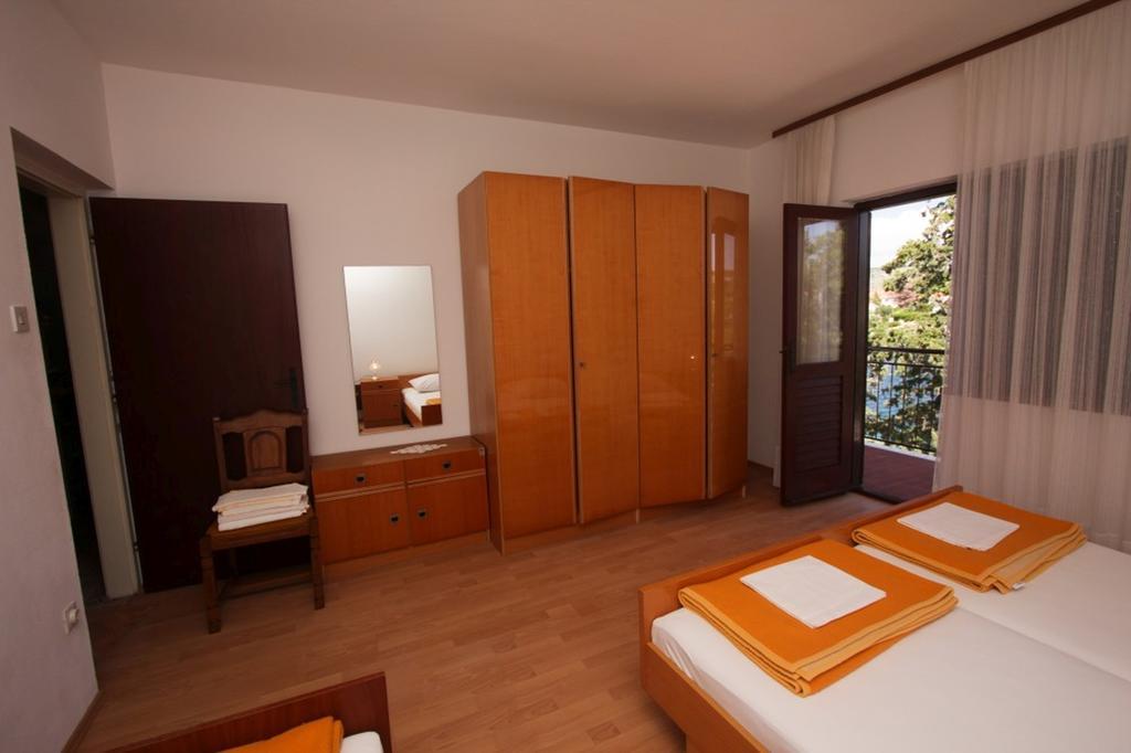 Apartments And Rooms Porto Ražanj Rom bilde